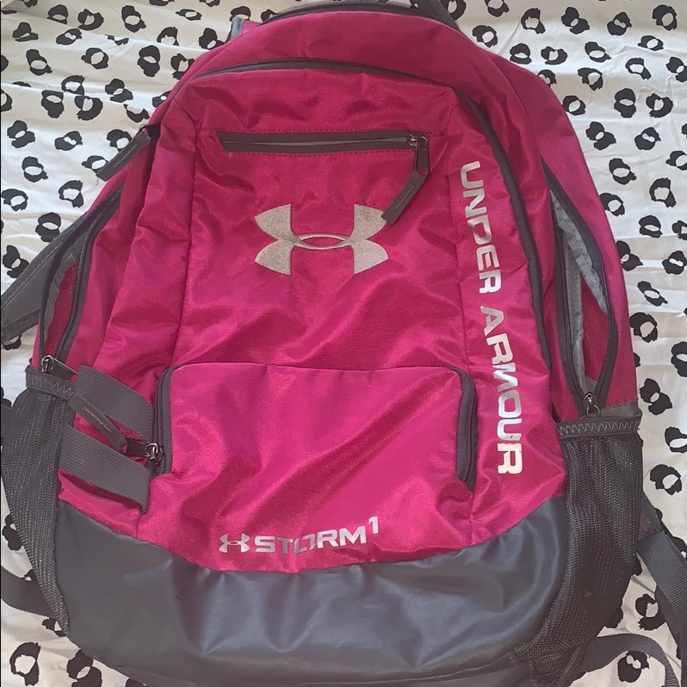 UNDER ARMOR BACKPACK!! 🌺